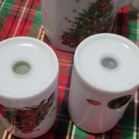Seizan Fine China Christmas Mugs and Salt an Pepper Shaker. Very Rare Find! - Picture 7 of 8